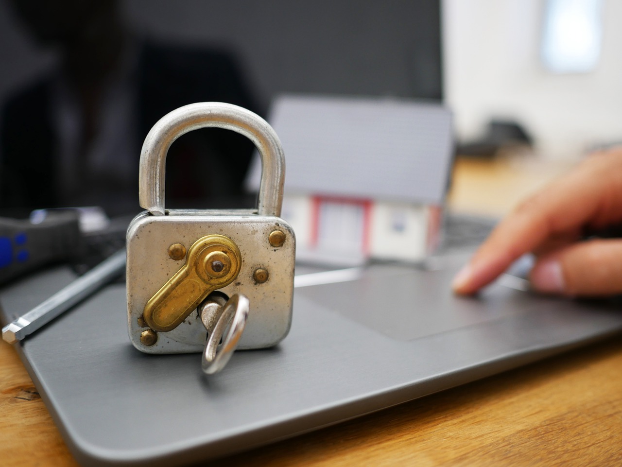 网站安全渗透：实名认证提高了网站的信誉度 